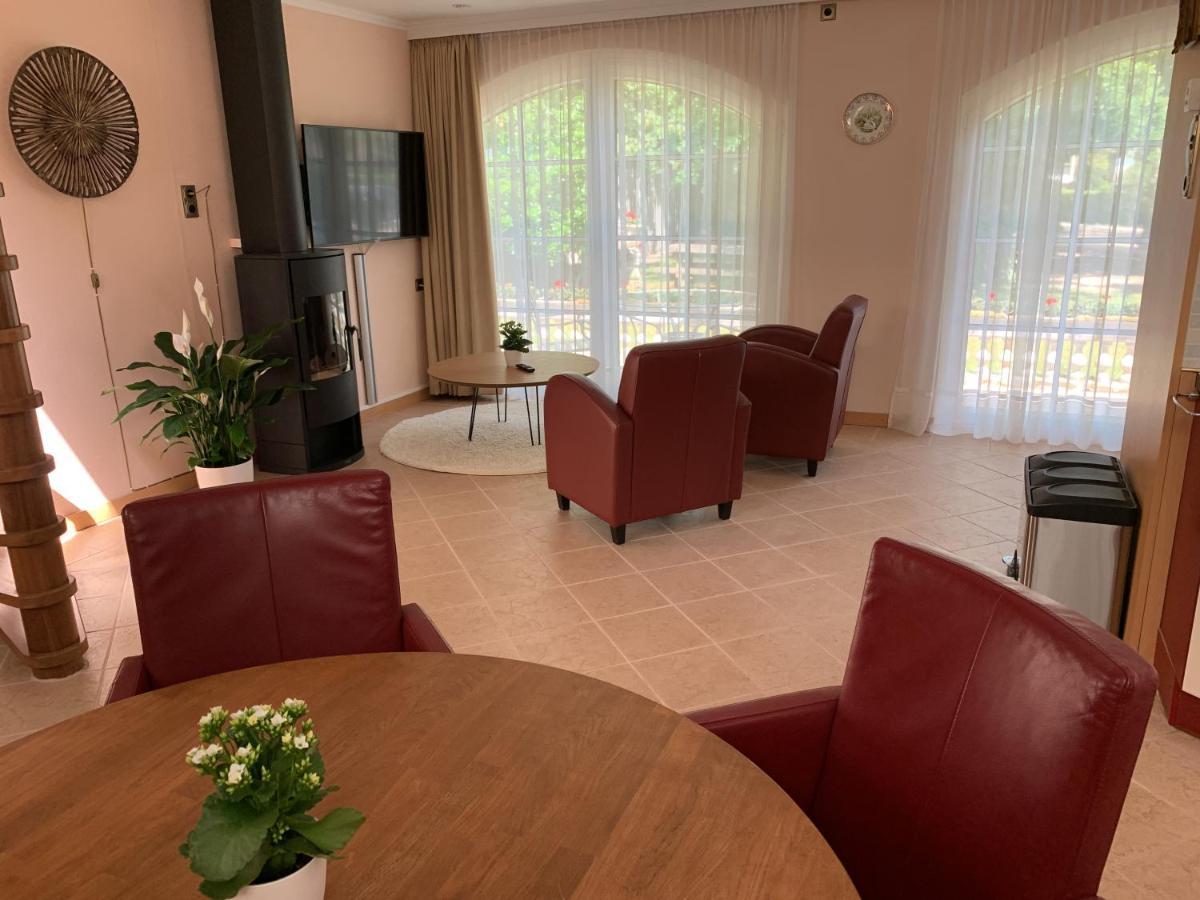 Hotel Pension 'T Huys Grol เรอเนสเซอ ภายนอก รูปภาพ