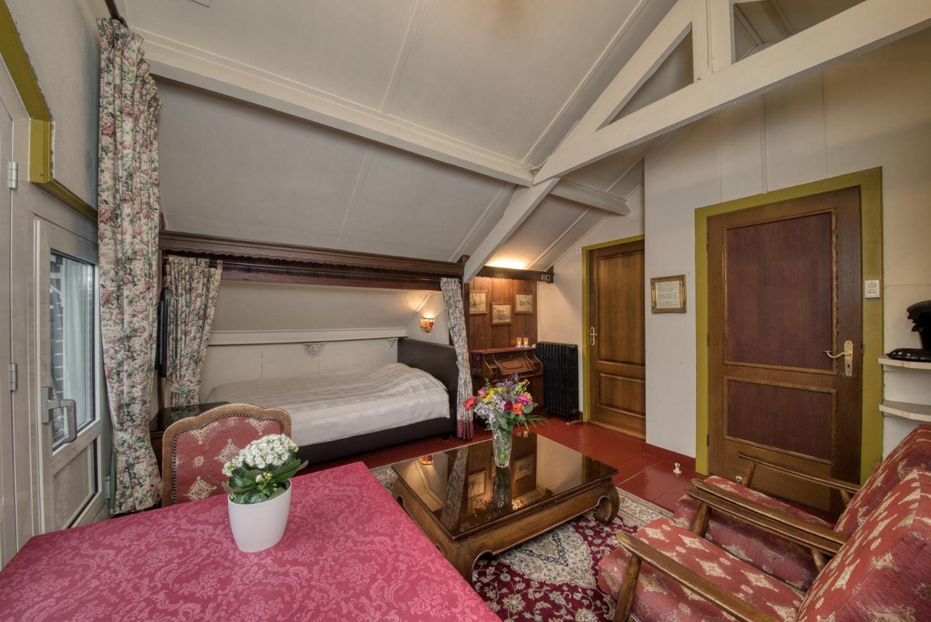 Hotel Pension 'T Huys Grol เรอเนสเซอ ภายนอก รูปภาพ