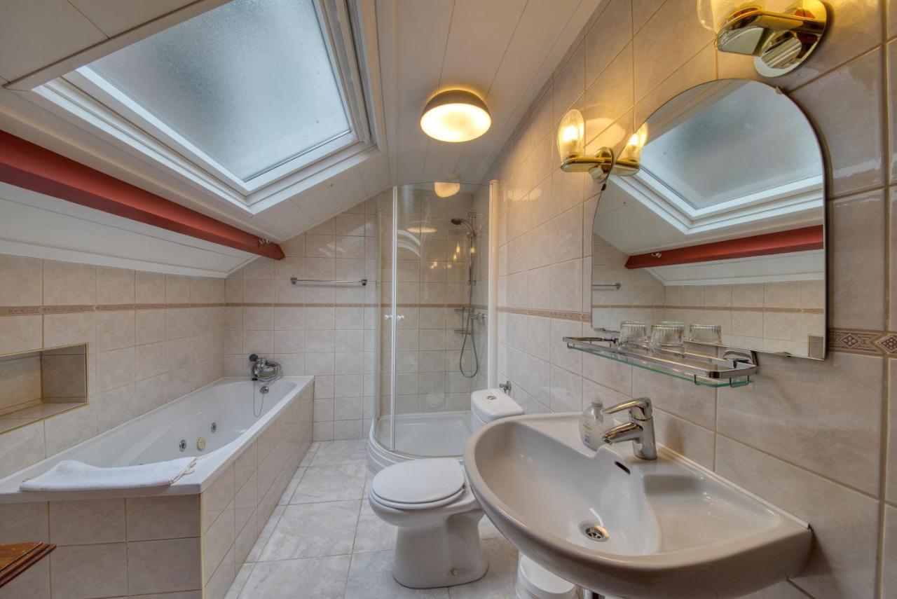 Hotel Pension 'T Huys Grol เรอเนสเซอ ภายนอก รูปภาพ